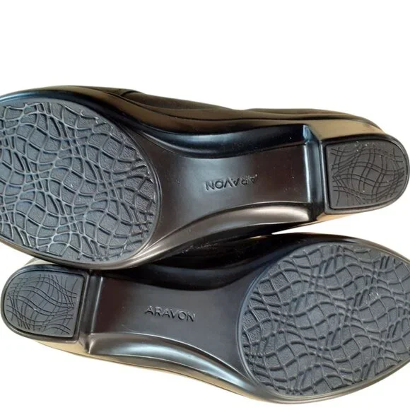 Aravon Slip On Loafer Womens Size 9 Black Leather Stretch Heels - Picture 3 of 4